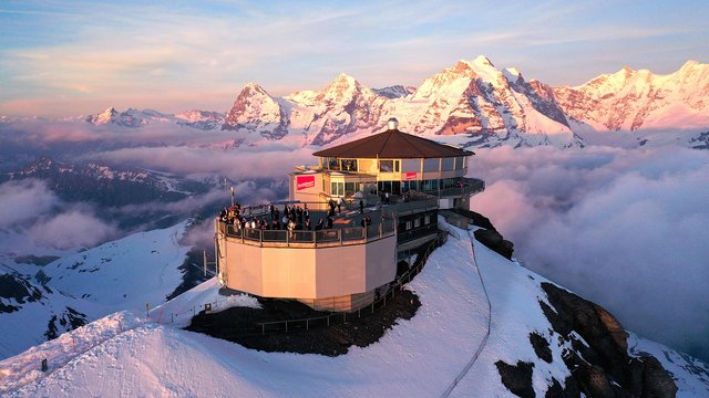 Schilthorn - Piz Gloria, Région de la Jungfrau