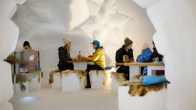 Fondue-Iglu Engstligenalp