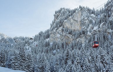 Luftseilbahn Elsigenalp, Adelboden-Lenk-Kandersteg