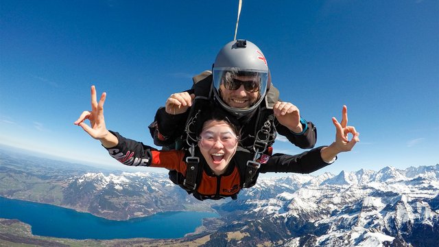 Skydiving mit Outdoor Switzerland