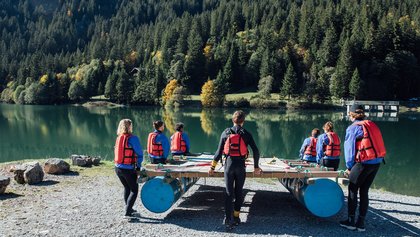 Flossbau am Arnensee, Gstaad