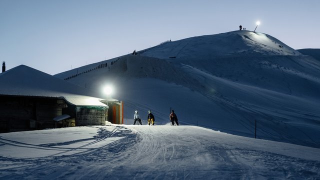 Nachtschlitteln unter Sternen auf der TschentenAlp 