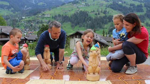 Murmeli-Versteckis bei «Spiel dich durch die Lenk», Lenk