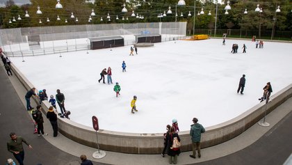 Kunsteisbahn und Freibad Ka-We-De in Bern, Destination Bern