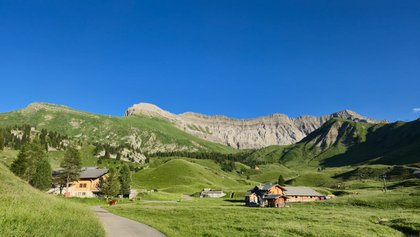 Berghaus Elsigenalp, Adelboden-Lenk-Kandersteg