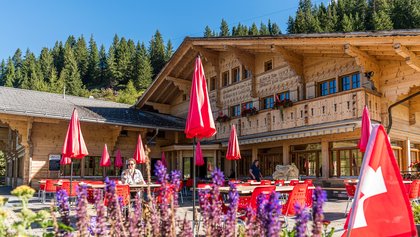 Berghaus Elsigenalp, Adelboden-Lenk-Kandersteg
