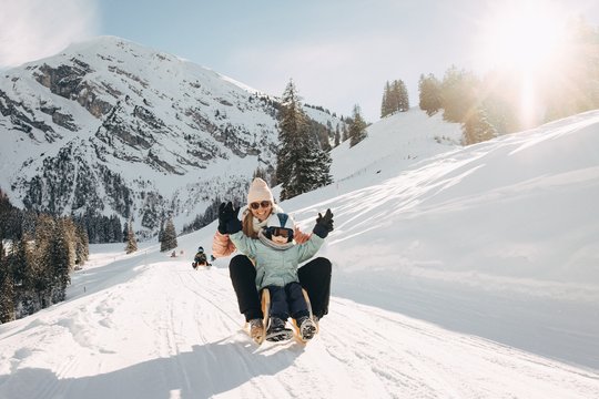 Schlitteln im Naturpark Diemtigtal,Wiriehorn, Ferienregion Interlaken