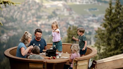 XXL Fondue Caquelon, Rinderberg, Ferienregion Gstaad