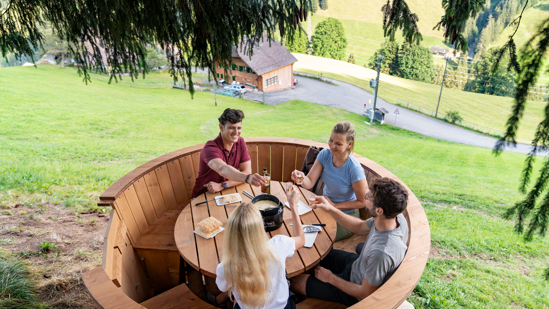 Fondueland Gstaad, Ferienregion Gstaad
